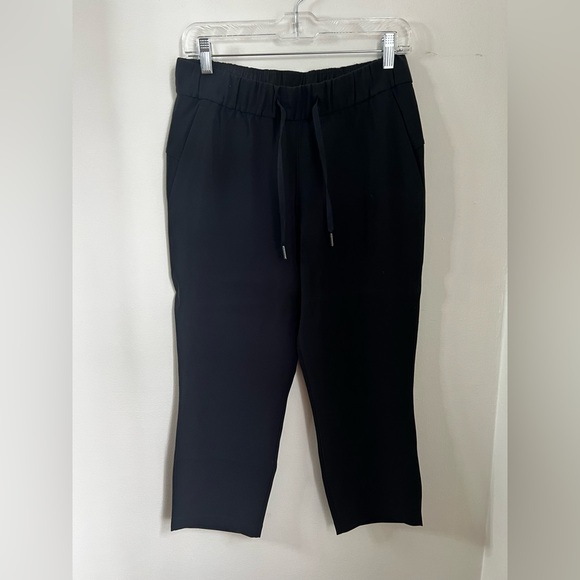 Lululemon On The Fly Crop *Woven 23"
Black 6 - Picture 3 of 8